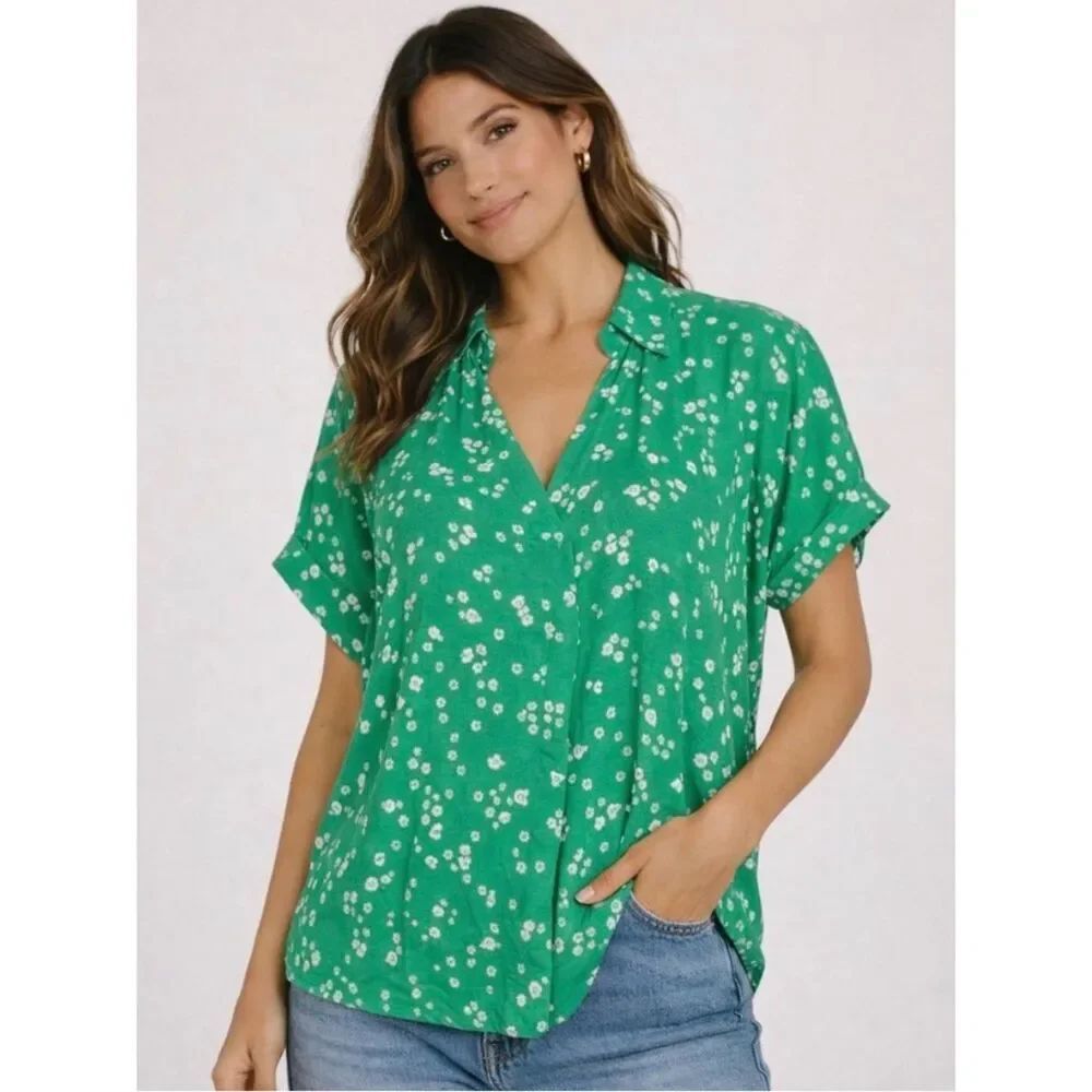 Cabi 6082 Green White Floral Collared Wrap V Neck Short Sleeve Flowy Blouse